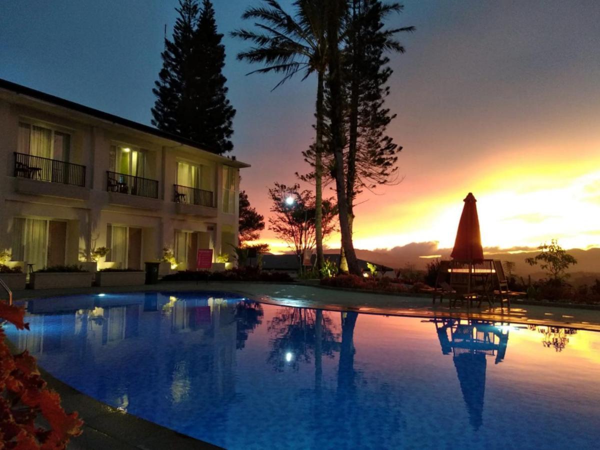 The Balcone Suites & Resort Bukittinggi Exterior foto